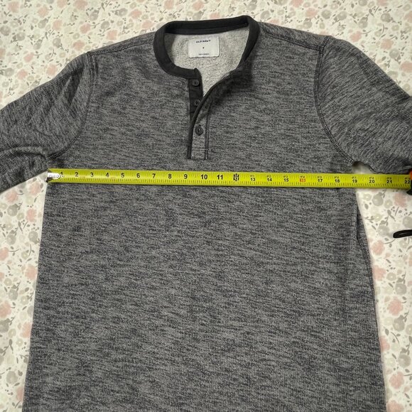 Old Navy Men's Medium Gray w Black Trim, Thick, Long Sleeve Shirt / Henley - Picture 3 of 11